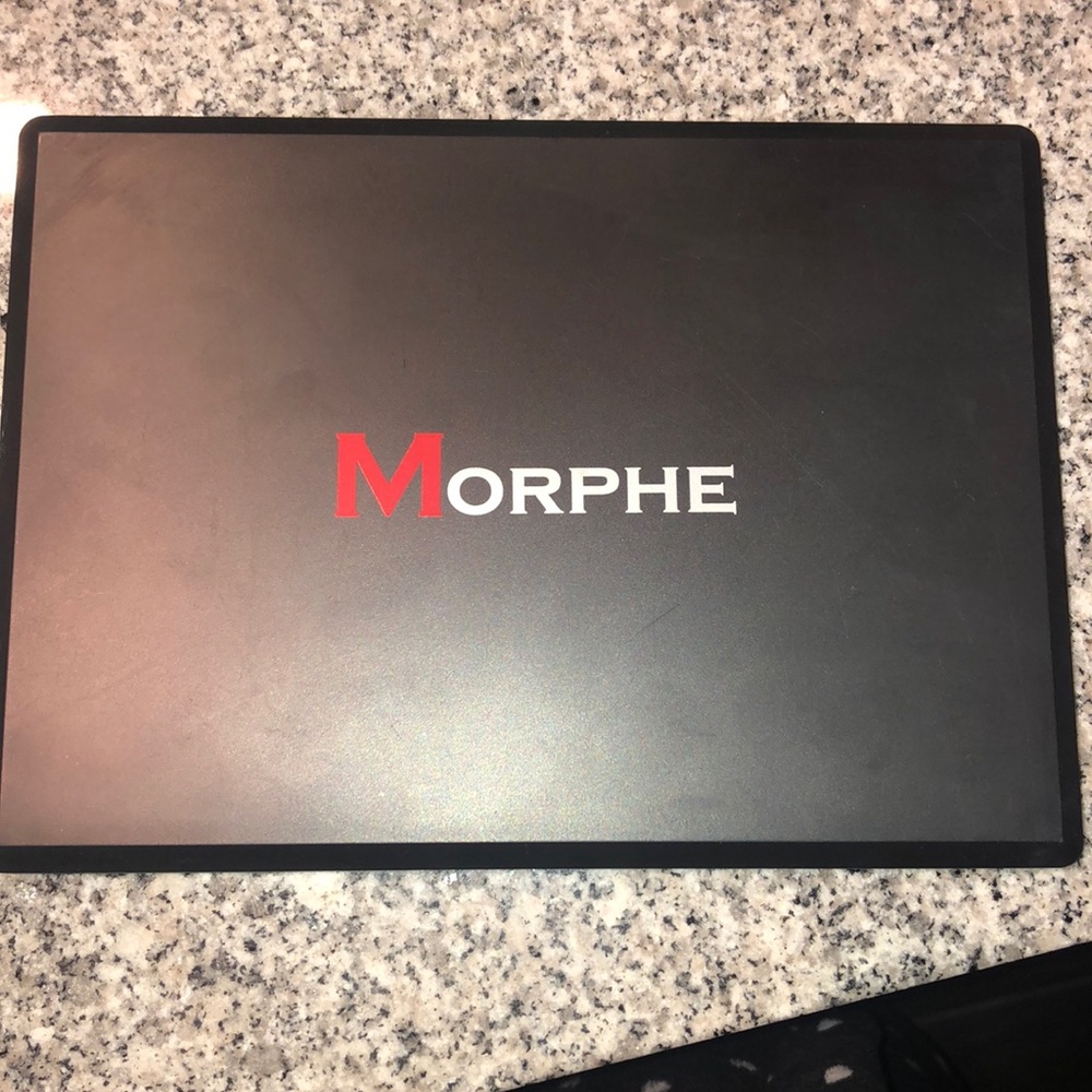 Morphe eyeshadow palette